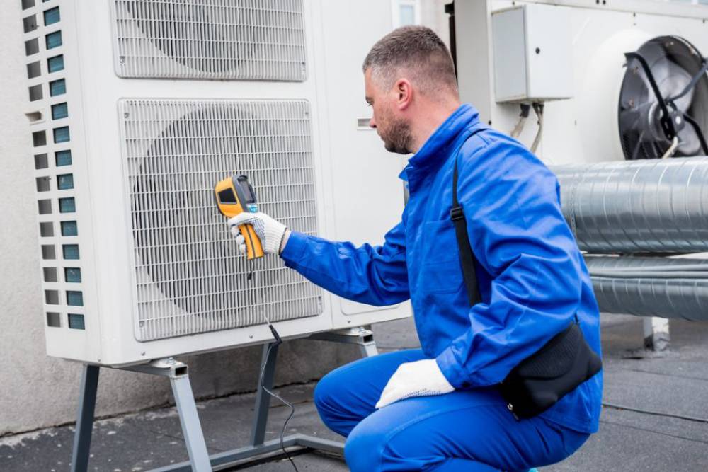 Commercial HVAC System Needs Immediate Repair Img